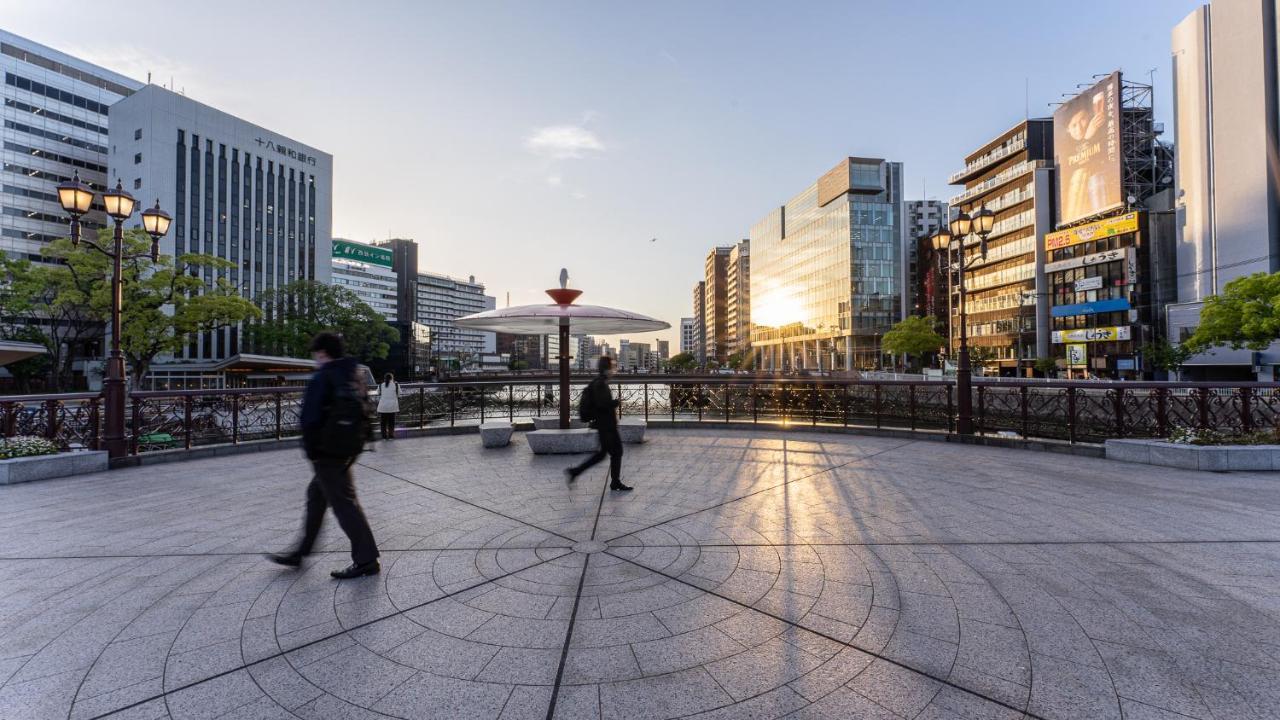 Отель The Lively Fukuoka Hakata Экстерьер фото